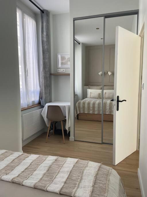 Joli Appartement Avec Parking - Proche Centre Ville Chartres Kültér fotó