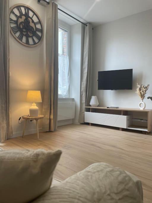 Joli Appartement Avec Parking - Proche Centre Ville Chartres Kültér fotó